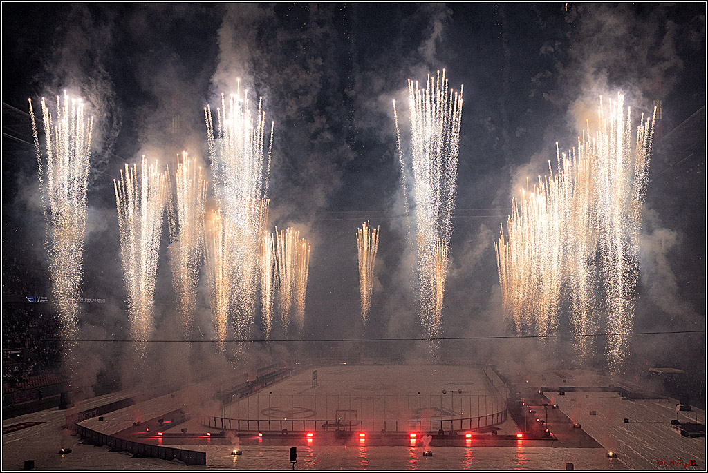 PENNY DEL WINTER GAME;  Kölner Haie - Adler Mannheim; Köln, 03.12.2022